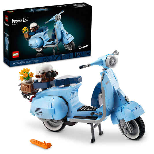 Product Image – LEGO® Vespa 125 - ONLINE ONLY: Light blue, 1960s-inspired model with box and charming accessories.