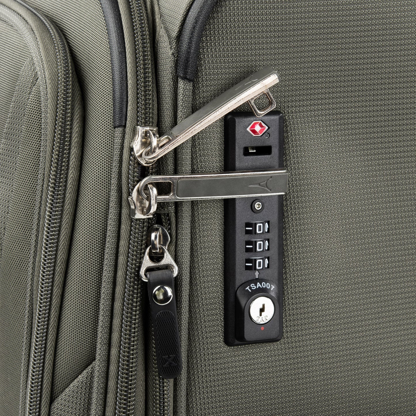 Travelpro® Maxlite® 5 19" International Carry-On Expandable Spinner