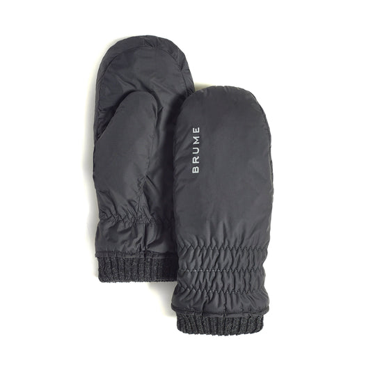 Product Image – A pair of black Brume Magog Mitts—wind and water resistant, elastic wrists, "BRUME" on one mitten.