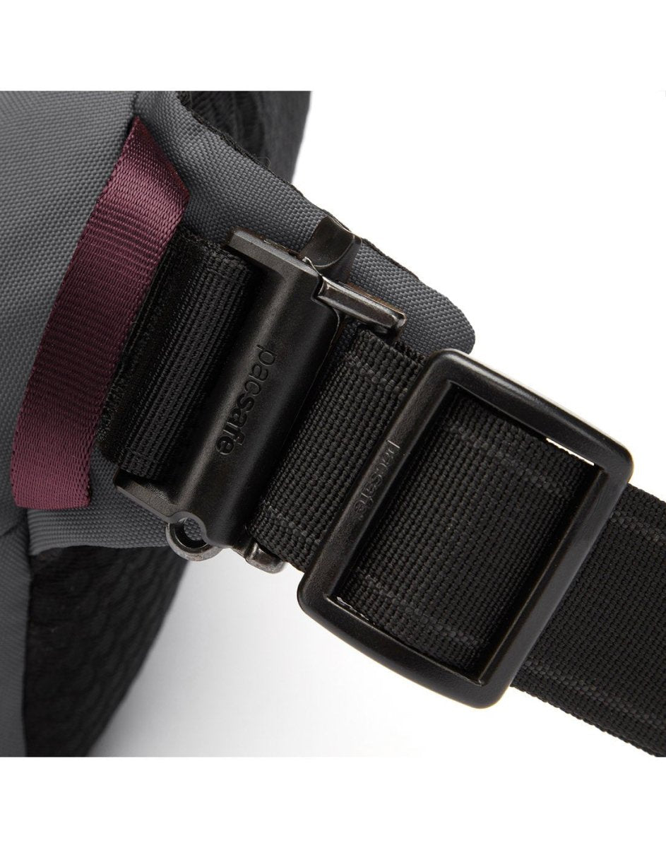 Close-up of a black buckle on Pacsafe® V Anti-theft Hip Pack with lockable zips and a low-profile design.