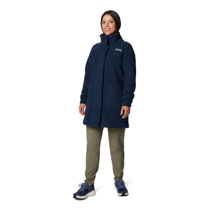 Woman wearing Columbia Women's Panorama™ Long Jacket in collegiate navy blue, front view