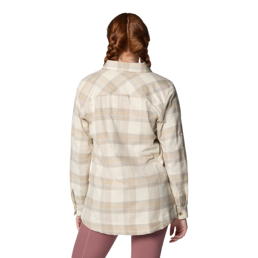 Product Image – Woman wearing Columbia Women's Holly Hideaway™ Flannel Shirt in chalk buffalo tartan, back view