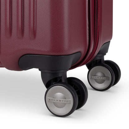 Detail of Atlantic Propeller 19″ Carry-on’s corner, dual spinner wheels, and “Atlantic” branding.