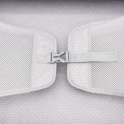 Close-up of a grey plastic buckle fastened in the Beside-U Posh Voyage 24" Expandable Spinner luggage.