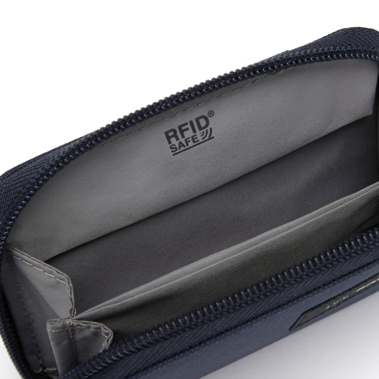 Pacsafe® RFIDsafe™ card wallet, coastal blue, close up of inside