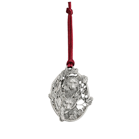 Product Image – Handcrafted in Nova Scotia, this Seagull Pewter Plant-A-Tree Bear Ornament is a pewter oval featuring two bears.