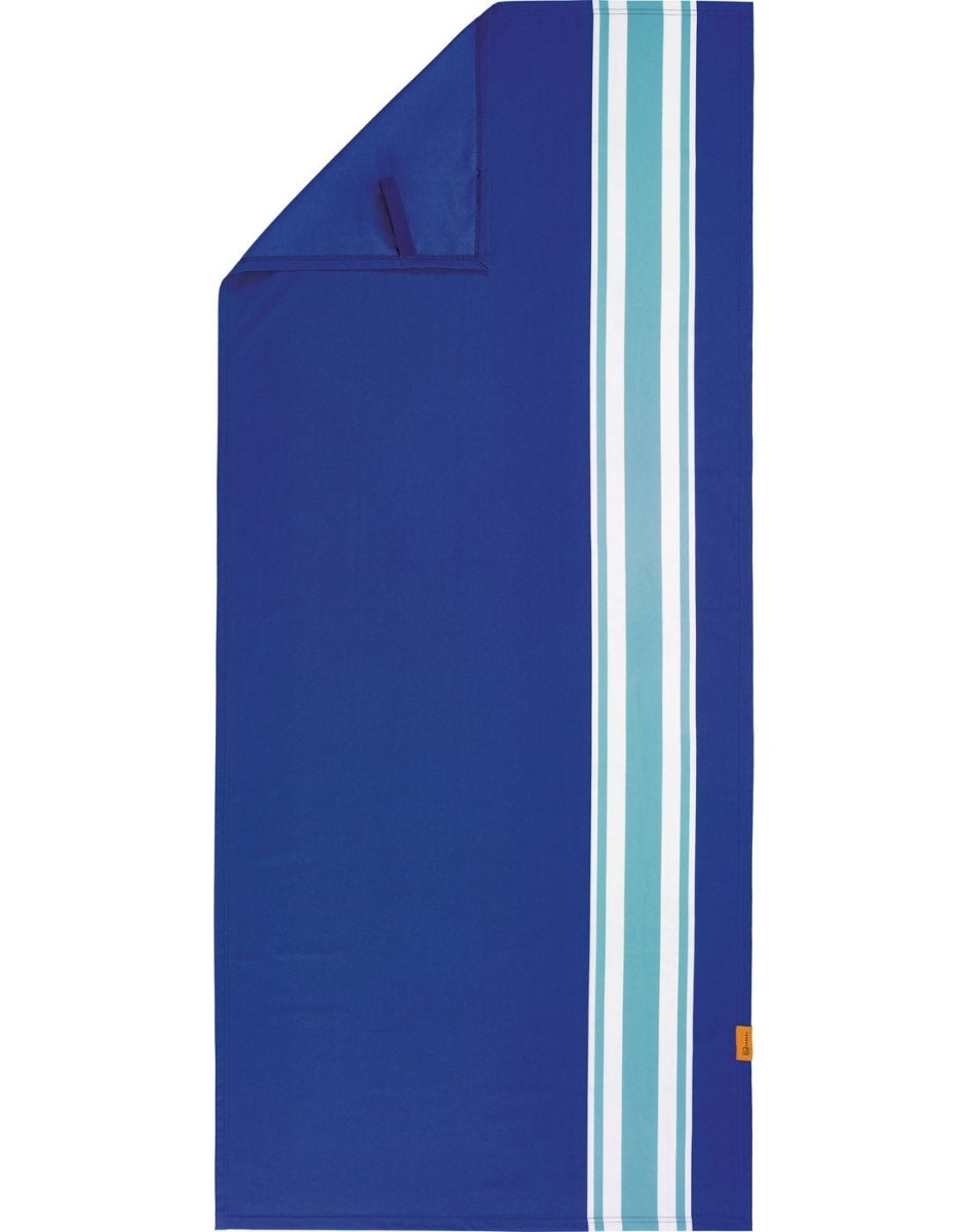 Front view of Go Travel Travel Towel XL, laid out vertically.