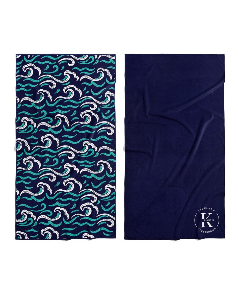 Front and back view of ocean K5 Microfibre Beach Towel.