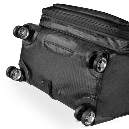 Ricardo Beverly Hills Avalon 21" Expandable Spinner Carry - on