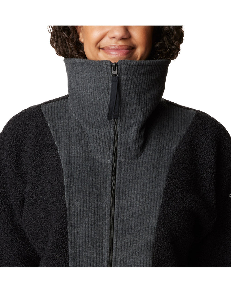 Close-up front view of a woman wearing the Columbia Women's Boundless Trek™ Fleece Full Zip Jacket in Black.