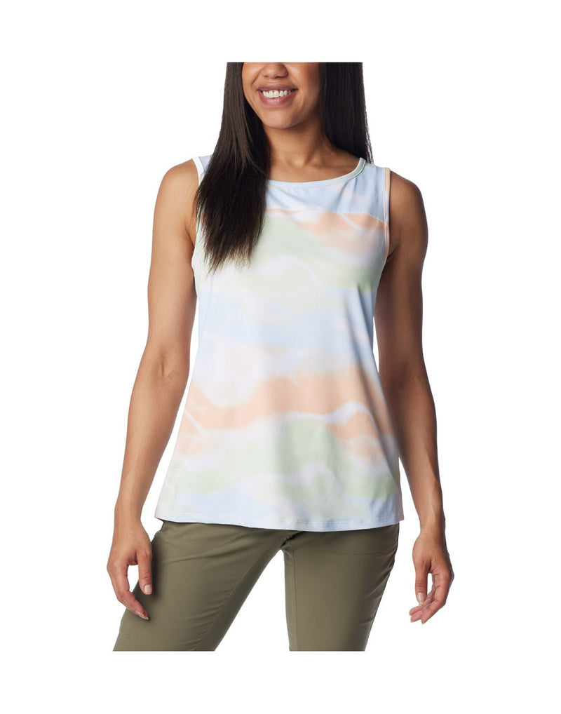 Front view of a woman wearing Columbia Women's Chill River™ Tank in White Undercurrent print.