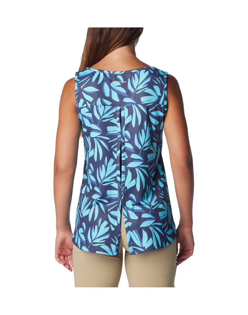 Back view of a woman wearing Columbia Women's Chill River™ Tank in Aquamarine Areca print. Showing the back venting.
